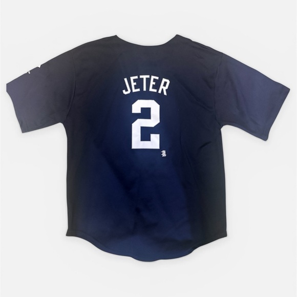 Kids Derek Jeter #2 New York Yankees Authentic Jersey - Picture 3 of 6